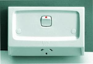 WEATHERPROOF POWER POINT SGL WH