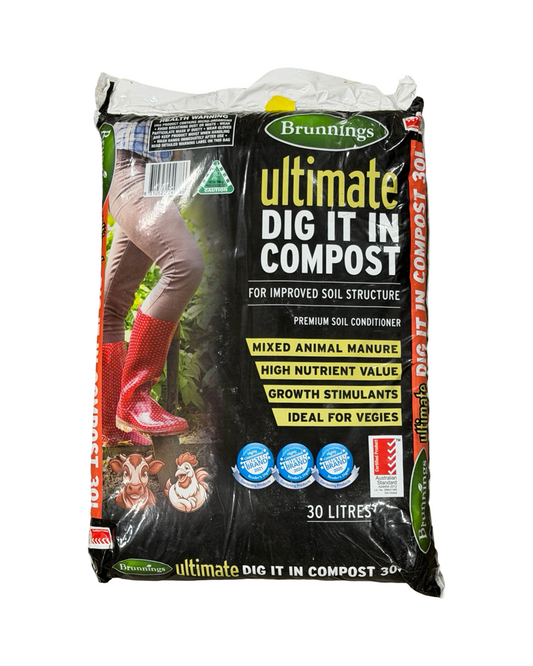 Bag of Brunnings Ultimate Dig It In Compost on a white background
